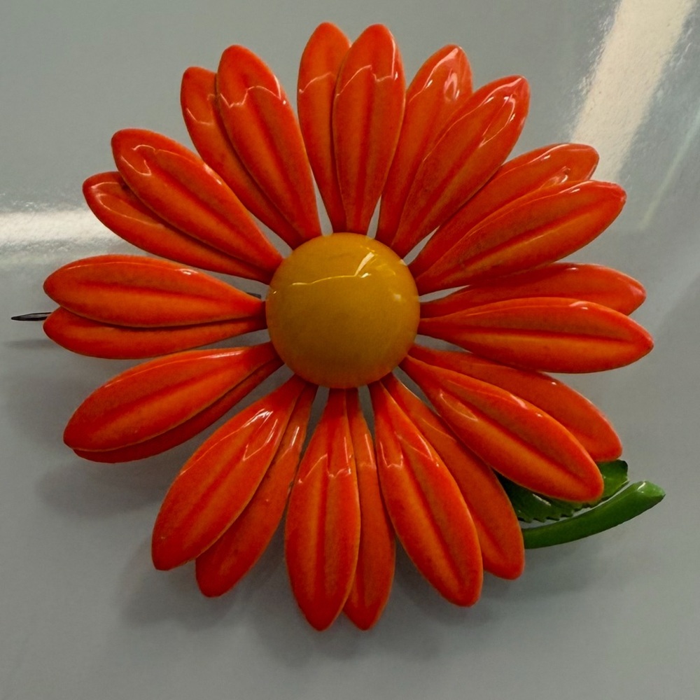 Vintage Vibrant Orange Flower Brooch/Pin
